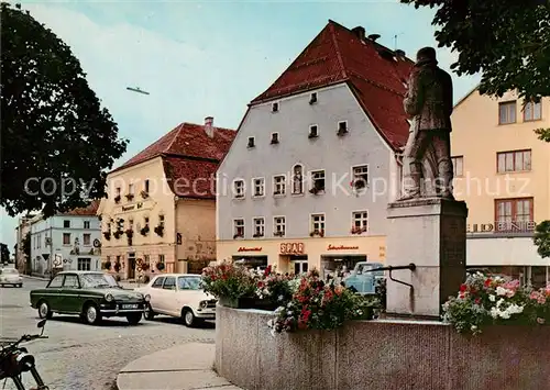 AK / Ansichtskarte Hengersberg Marktplatz Hengersberg