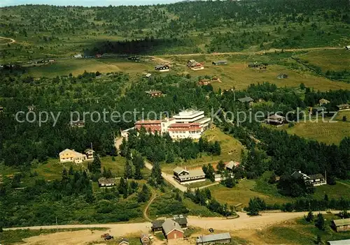 AK / Ansichtskarte Tretten Fliegeraufnahme Skeikampen Hoifjellshotel 