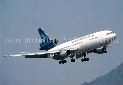 AK / Ansichtskarte Flugzeuge_Zivil Garuda Indonesia McDonnell Douglas DC 10 30  Flugzeuge Zivil