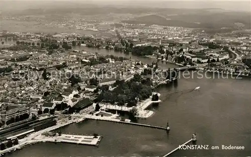 AK / Ansichtskarte Konstanz_Bodensee Hafen Rheinausfluss Fliegeraufnahme Konstanz_Bodensee