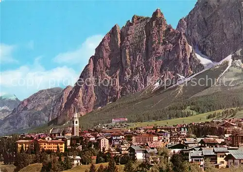 AK / Ansichtskarte Cortina_d_Ampezzo Stadtbild mit Blick zum Pomagagnon Dolomiten Cortina_d_Ampezzo