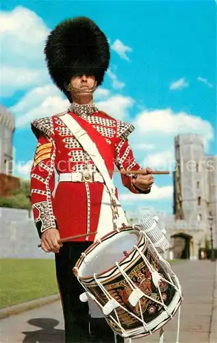 AK / Ansichtskarte Windsor_Castle Sergeant Drummer Coldstream Guards Windsor_Castle