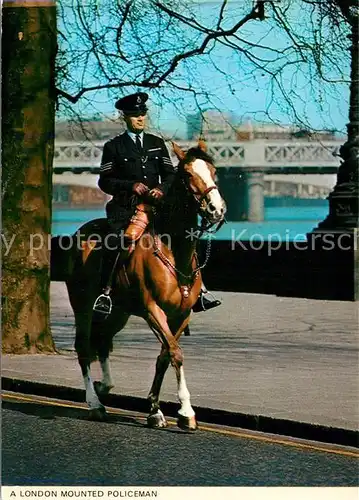 AK / Ansichtskarte London Mounted Policeman London