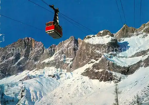 AK / Ansichtskarte Seilbahn Dachsteinsuedwandbahn Hunerkogel Hoher Dachstein Bergstation Seilbahn