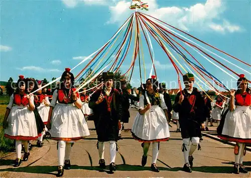 AK / Ansichtskarte Trachten_Hessen Schwalm Knuell Ziegenhain  Trachten Hessen