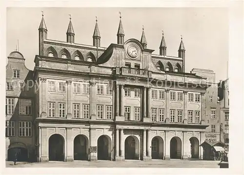 AK / Ansichtskarte Rostock_Mecklenburg Vorpommern Rathaus Gotische Blendfassade 18. Jhdt. Historisches Gebaeude Rostock