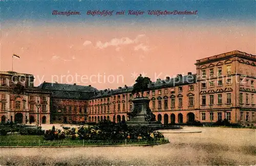 AK / Ansichtskarte Mannheim Schlosshof Kaiser Wilhelm Denkmal Mannheim