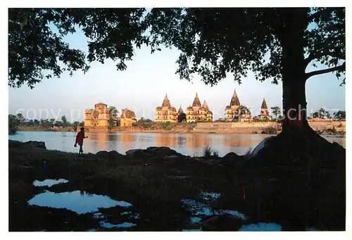 AK / Ansichtskarte Indien Chhatris Orchha Madhya Pradesh Indien