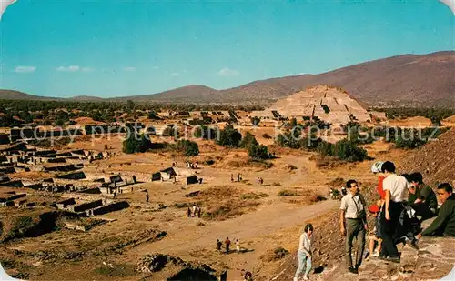 AK / Ansichtskarte Teotihuacan Zona Arqueologica de San Juan Piramide Luna Teotihuacan