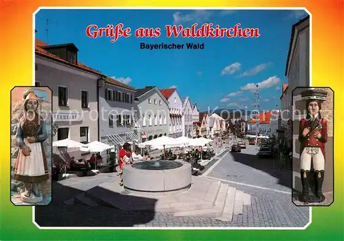 Waldkirchen_Niederbayern Marktplatz Brunnen Figuren Waldkirchen Niederbayern