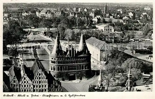 Luebeck Panorama Blick vom Petri Kirchturm auf Holstentor Luebeck