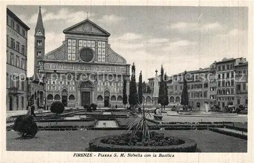 Firenze_Toscana Piazza Santa Maria Novella con la Basilica Firenze Toscana