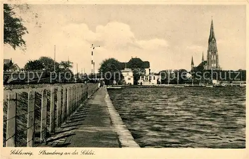 Schleswig_Holstein Strandweg an der Schlei Blick zur Kirche Schleswig_Holstein