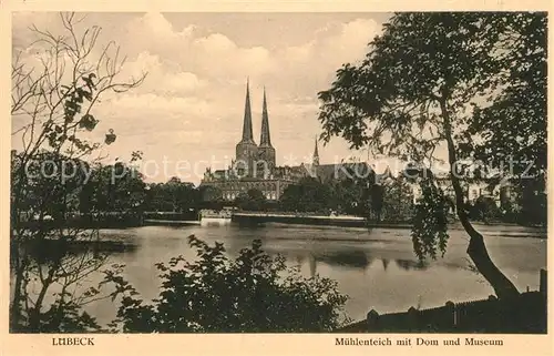 Luebeck Muehlenteich mit Dom und Museum Luebeck