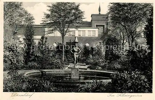 Duesseldorf Rheingarten Brunnen Statue Duesseldorf