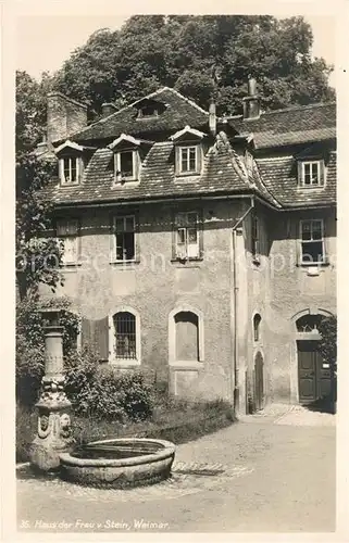 Weimar_Thueringen Haus der Frau von Stein Brunnen Weimar Thueringen