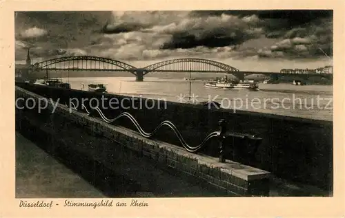 Duesseldorf Stimmungsbild am Rhein Rheinbruecke Dampfer Duesseldorf