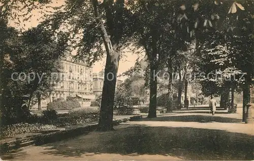 Duesseldorf Partie am Corneliusplatz Baumallee Duesseldorf