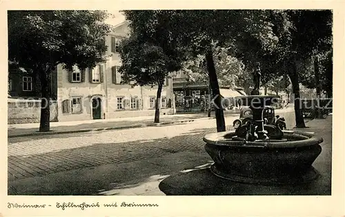 AK / Ansichtskarte Weimar_Thueringen Schillerhaus mit Brunnen Weimar Thueringen