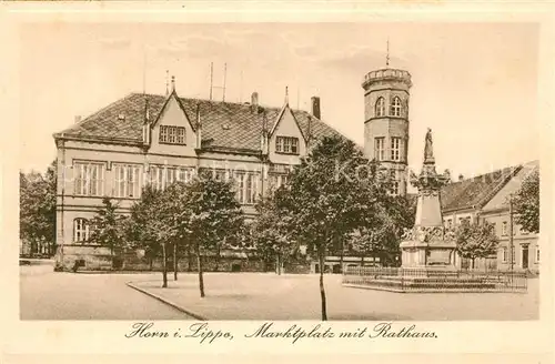 AK / Ansichtskarte Horn_Lippe Marktplatz Rathaus Brunnen Trinks Postkarte Horn_Lippe