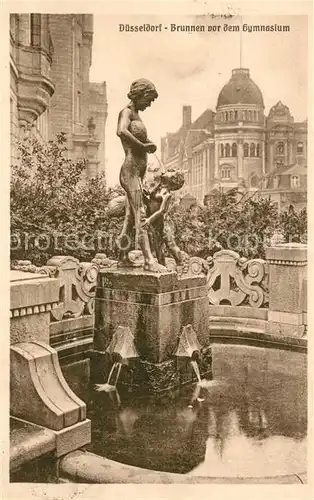 AK / Ansichtskarte Duesseldorf Brunnen vor dem Gymnasium Duesseldorf