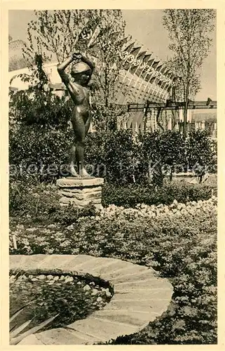 AK / Ansichtskarte Essen_Ruhr Reichsgartenschau Immergruener Gartenhof Statue Essen_Ruhr