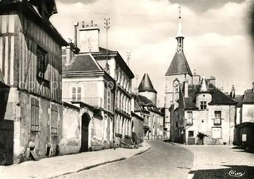 AK / Ansichtskarte Avallon la Tour de lHorloge et la Place St Lazare Avallon