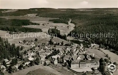 AK / Ansichtskarte Friedenweiler Hoehenluftkurort Wintersportplatz im Schwarzwald Fliegeraufnahme Friedenweiler