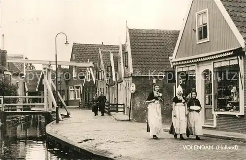 AK / Ansichtskarte Volendam Tracht Volendam