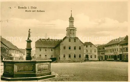 AK / Ansichtskarte Remda Marktplatz Brunnen Rathaus Remda