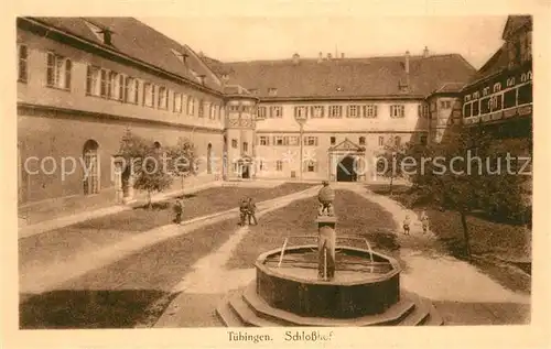 AK / Ansichtskarte Tuebingen Schloss Schlosshof Brunnen Tuebingen