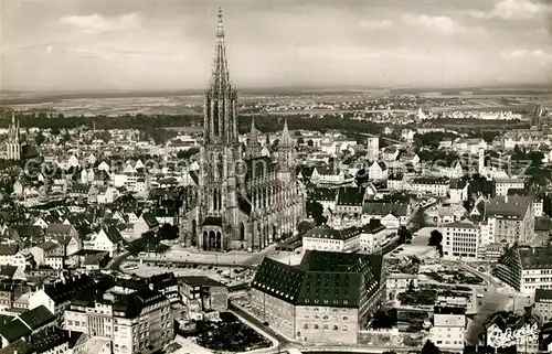 Ulm_Donau Fliegeraufnahme mit Ulmer Muenster Ulm_Donau