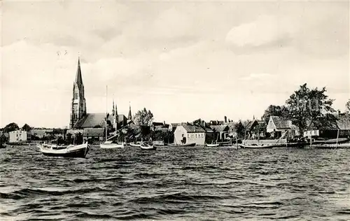 Schleswig_Schlei Blick auf den Holm mit Kirche Schleswig_Schlei