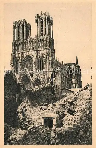 AK / Ansichtskarte Reims_Champagne_Ardenne La Cathedrale Kathedrale Ruinen Truemmer 1. Weltkrieg Reims_Champagne_Ardenne