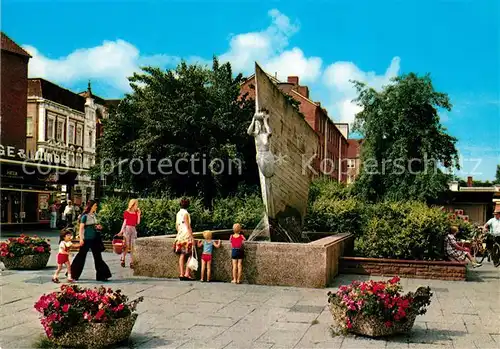 AK / Ansichtskarte Elmshorn Florabrunnen Holstenplatz  Elmshorn