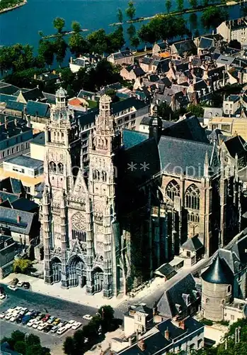 AK / Ansichtskarte Tours_Indre et Loire Fliegeraufnahme Cathedrale Saint Gatien Tours Indre et Loire