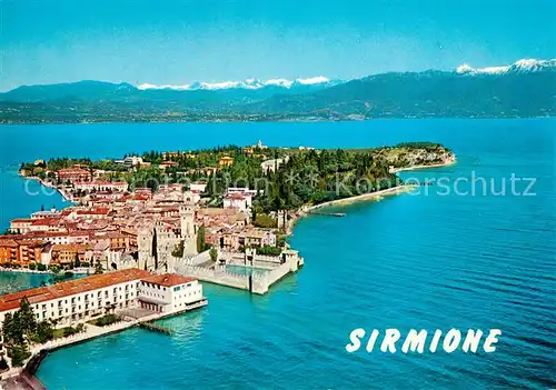 AK / Ansichtskarte Sirmione Lago di Garda Panorama dall aereo Sirmione