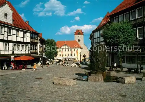 AK / Ansichtskarte Schoeningen Marktplatz mit Brunnen Schoeningen