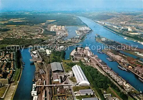 AK / Ansichtskarte Strasbourg_Alsace Fliegeraufnahme Petroleumhafen Hafenanlagen Strasbourg Alsace