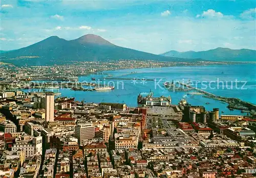 AK / Ansichtskarte Napoli_Neapel Fliegeraufnahme Panorama Vesuv Napoli Neapel
