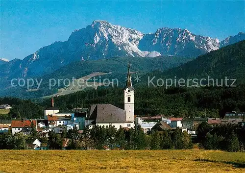 AK / Ansichtskarte Teisendorf_Oberbayern Ortsansicht mit Kirche Blick zum Hochstaufen Chiemgauer Alpen Teisendorf Oberbayern