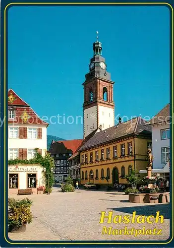 AK / Ansichtskarte Haslach_Kinzigtal Marktplatz Brunnen Kirche Haslach_Kinzigtal