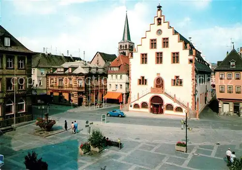 AK / Ansichtskarte Karlstadt_Main Marktplatz Rathaus Innenstadt Karlstadt_Main