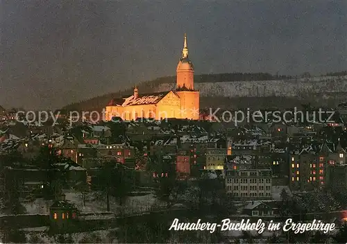 AK / Ansichtskarte Annaberg Buchholz_Erzgebirge Stadtpanorama St Annenkirche mit Poehlberg Nachtaufnahme Annaberg Buchholz