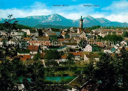 AK / Ansichtskarte Traunstein_Oberbayern Stadtbild mit Kirche Hochfelln Hochgern Bayerische Alpen Traunstein_Oberbayern