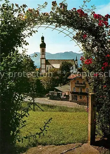 AK / Ansichtskarte Elbach_Miesbach Durchblick zur Kirche Rosenranken Elbach Miesbach