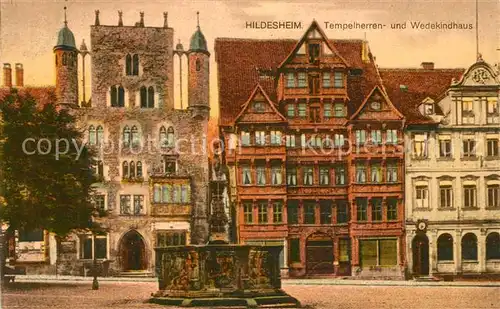 AK / Ansichtskarte Hildesheim Tempelherrenhaus Wedekindhaus Brunnen Historische Gebaeude Altstadt Hildesheim