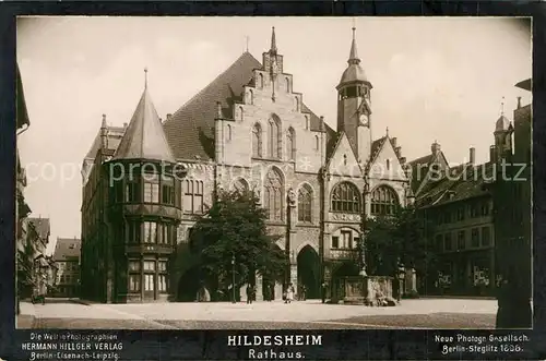 AK / Ansichtskarte Hildesheim Rathaus Brunnen Marktplatz Altstadt Geschichte Hildesheim