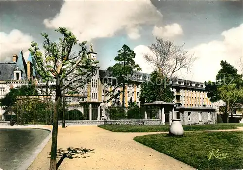 AK / Ansichtskarte Saint Brieuc_Cotes d_Armor Le Lycee Renan Saint Brieuc_Cotes d