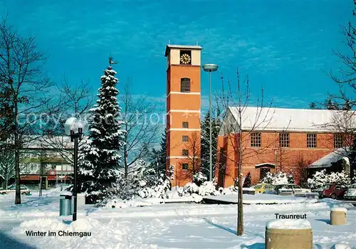 AK / Ansichtskarte Traunstein_Oberbayern Katholische Kirche Winter im Chiemgau Traunstein_Oberbayern